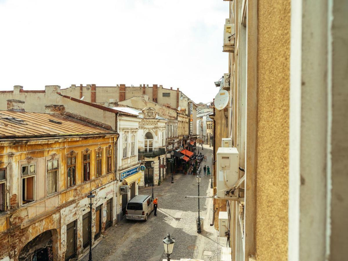 Classy Apartment - Old Town Bukares Bagian luar foto