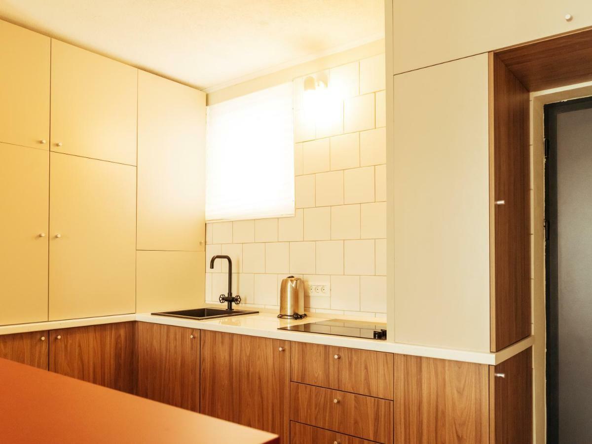 Classy Apartment - Old Town Bukares Bagian luar foto