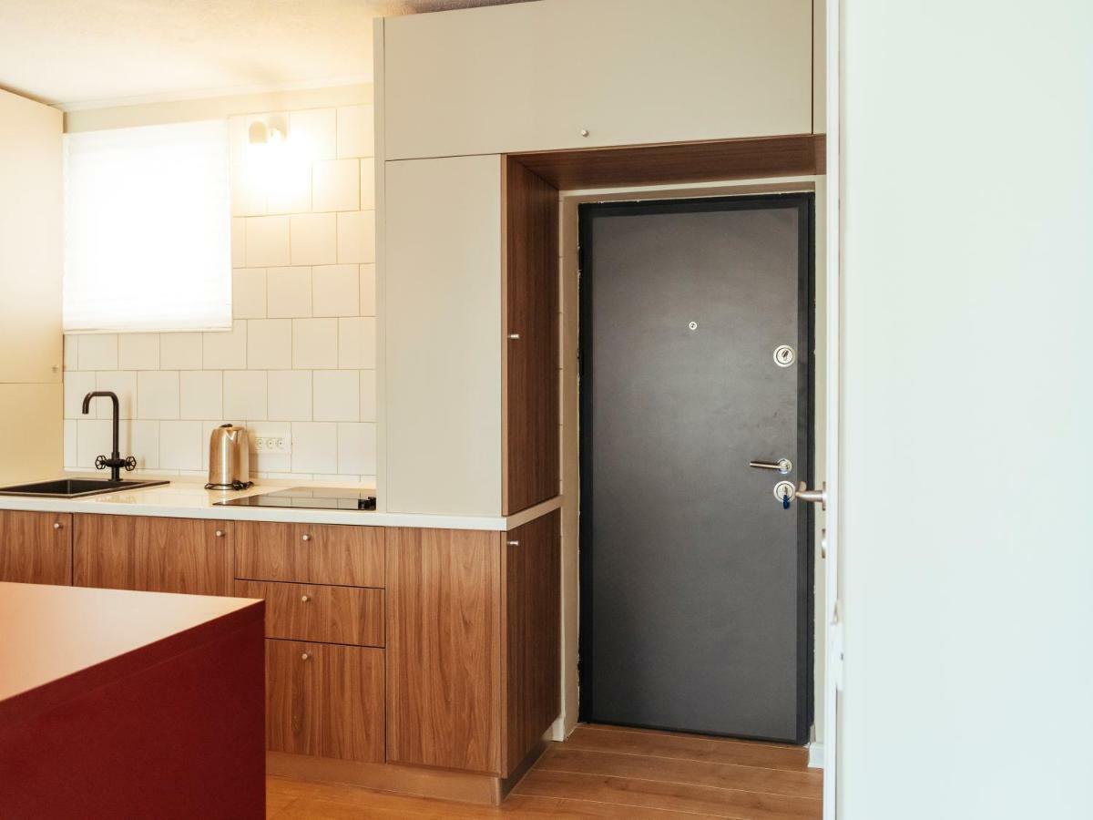 Classy Apartment - Old Town Bukares Bagian luar foto