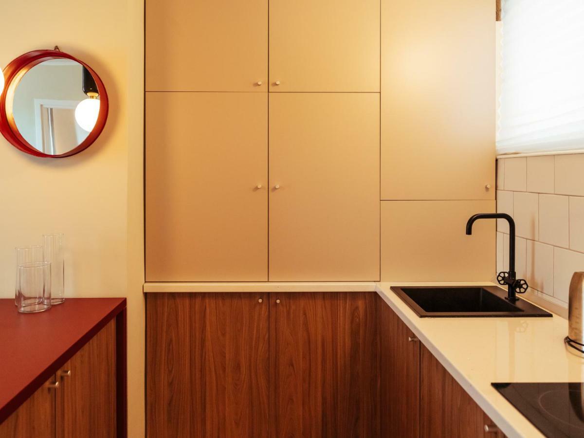 Classy Apartment - Old Town Bukares Bagian luar foto