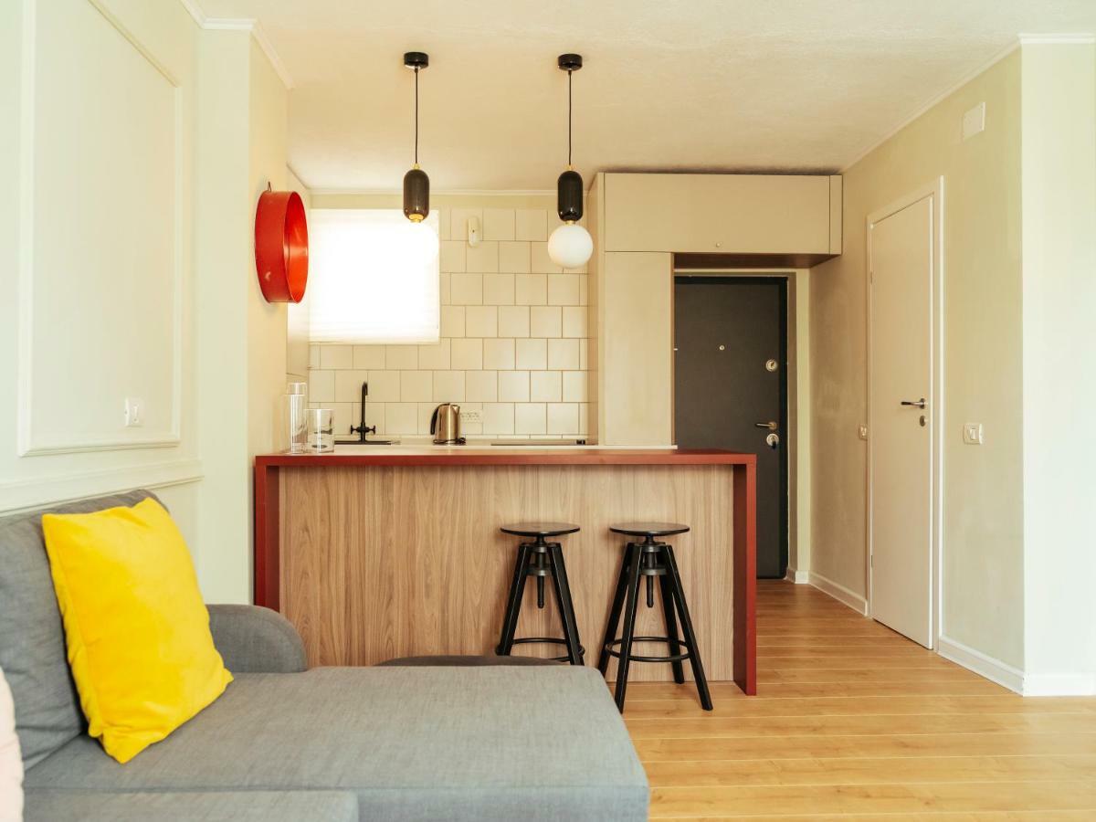 Classy Apartment - Old Town Bukares Bagian luar foto